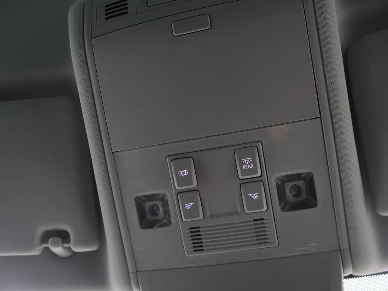 Volkswagen-Tiguan-image-21