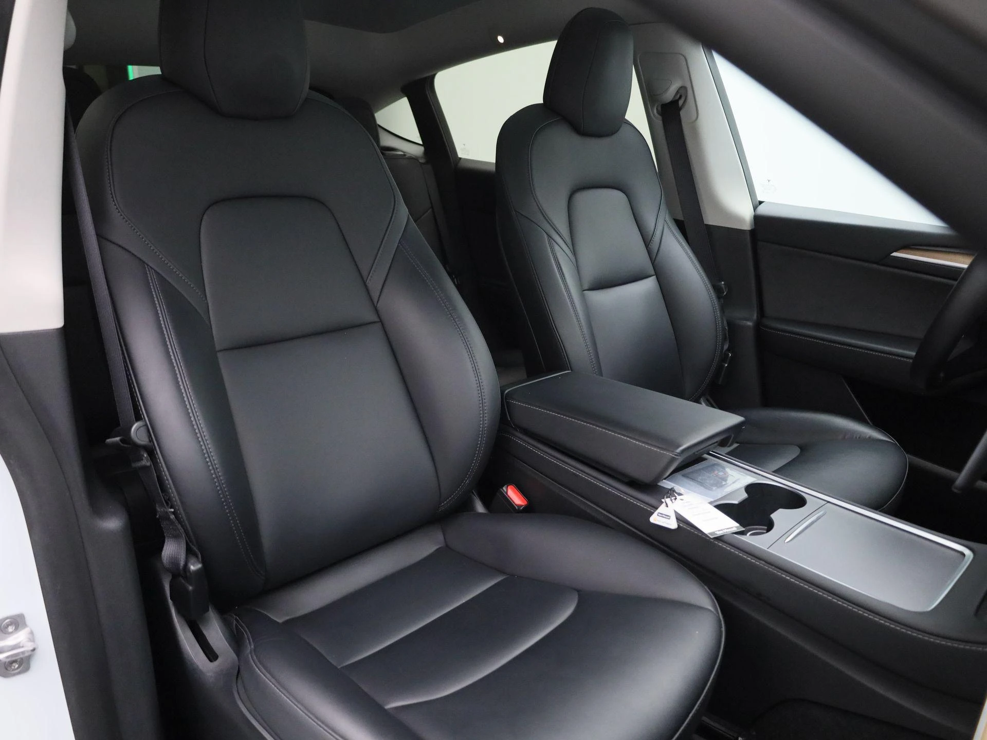 Tesla-Model Y-image-41