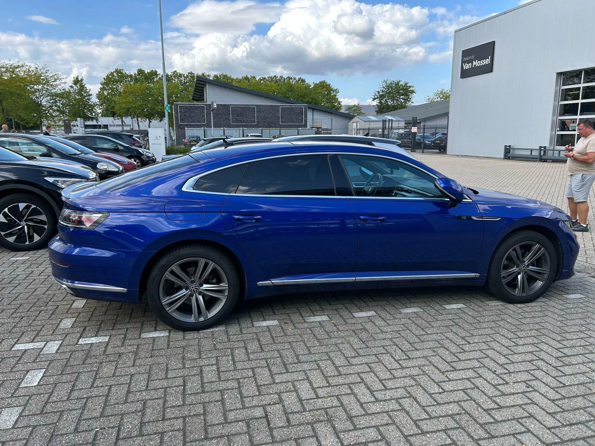 Volkswagen-Arteon-image-4