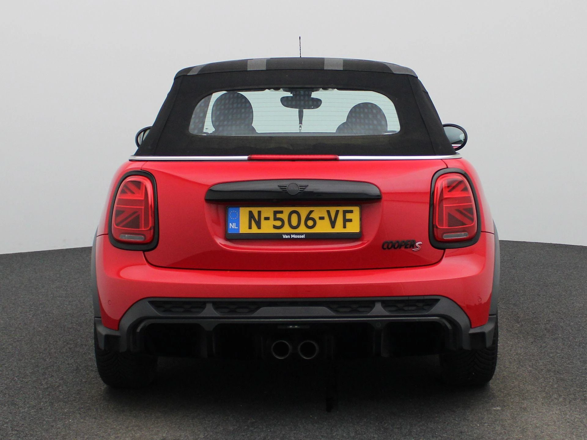 MINI-Cooper S Cabrio-image-6