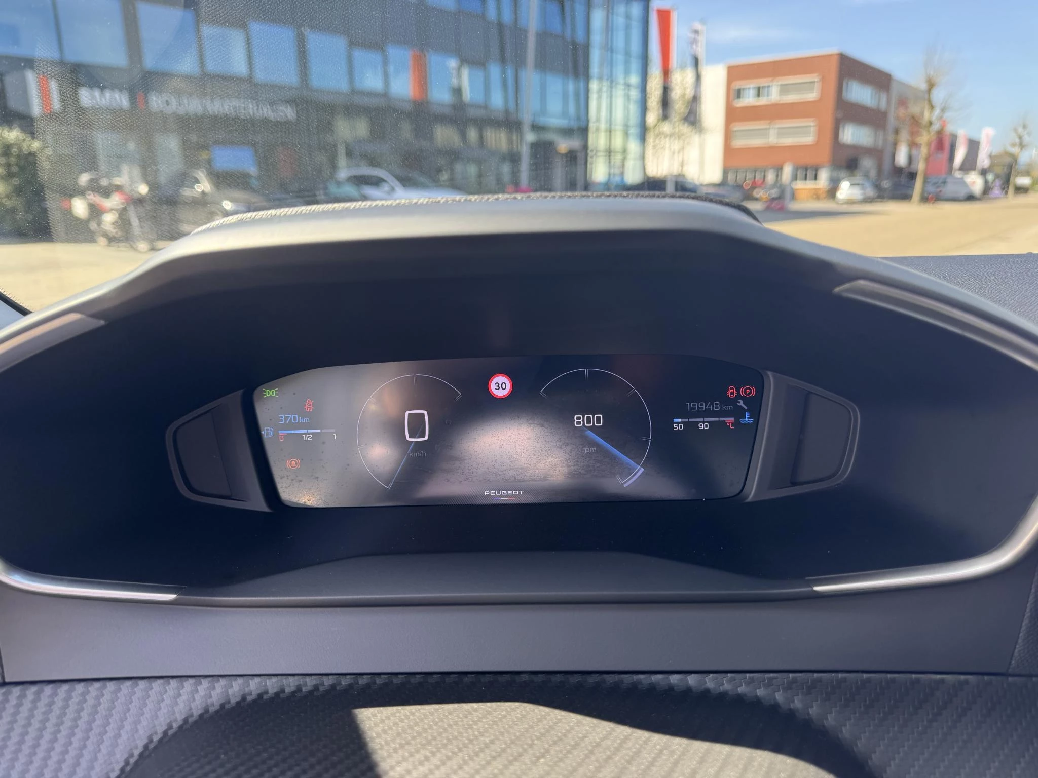 Peugeot-208-image-18