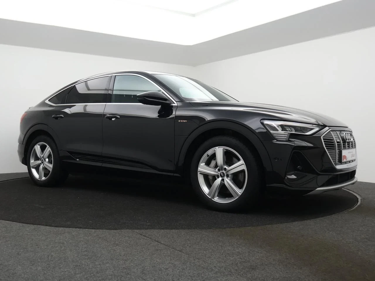 Audi-e-tron-image-6