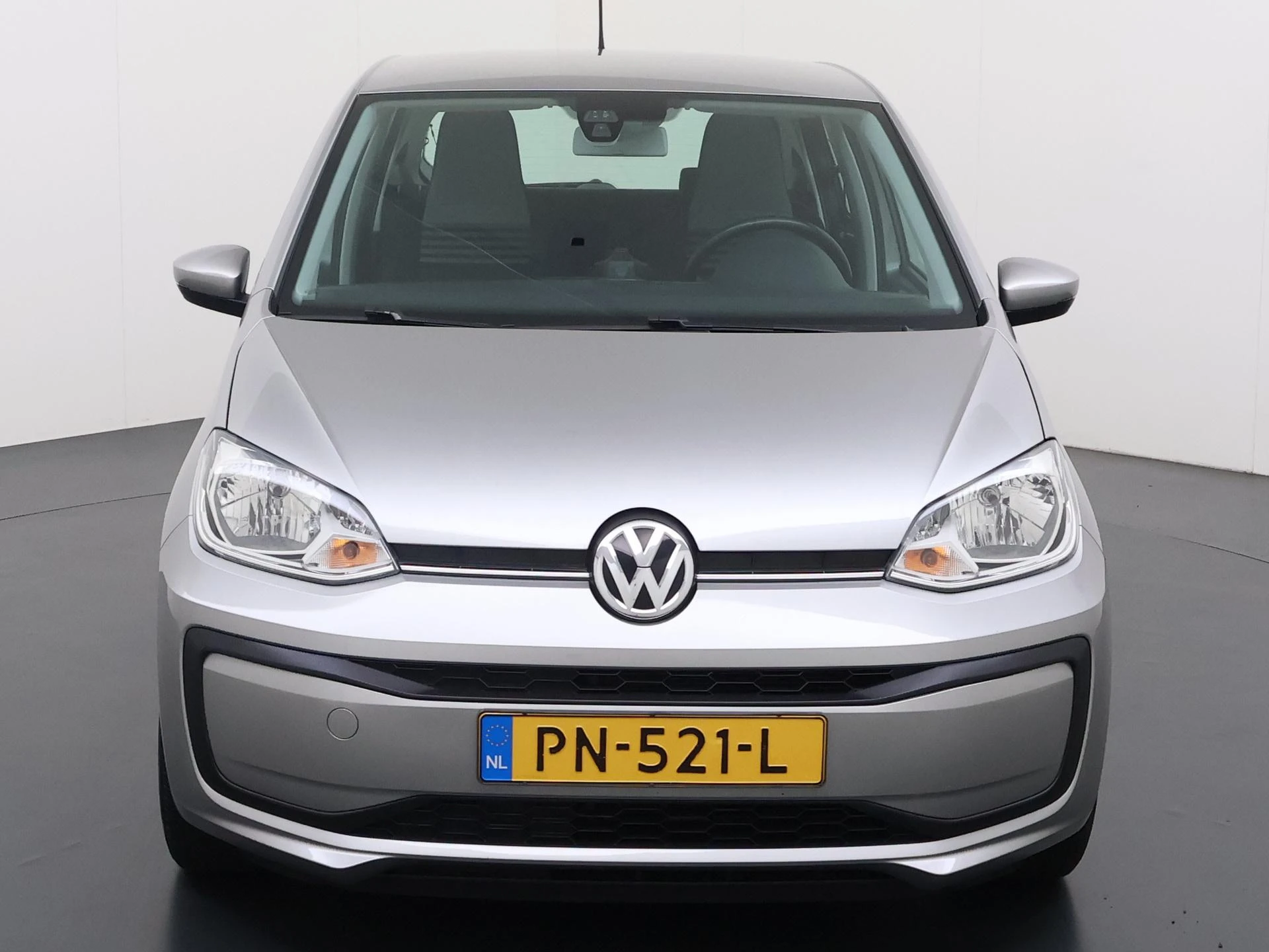 Volkswagen-up!-image-1
