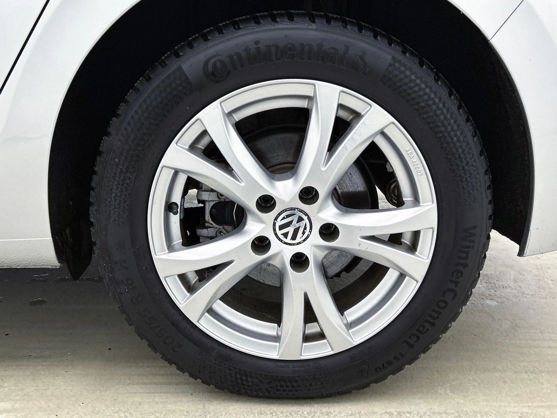 Volkswagen-Golf Sportsvan-image-24