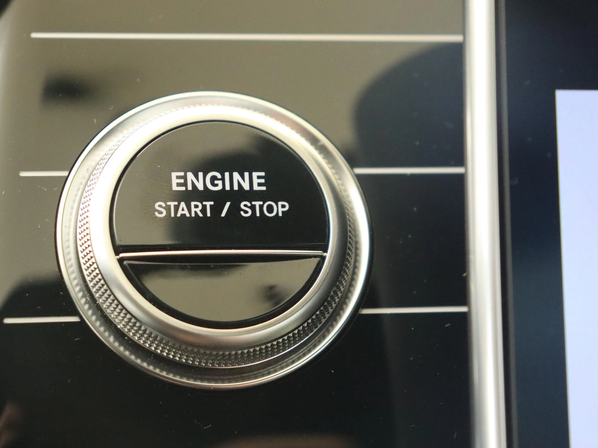 Mercedes-Benz-S-Klasse-image-21