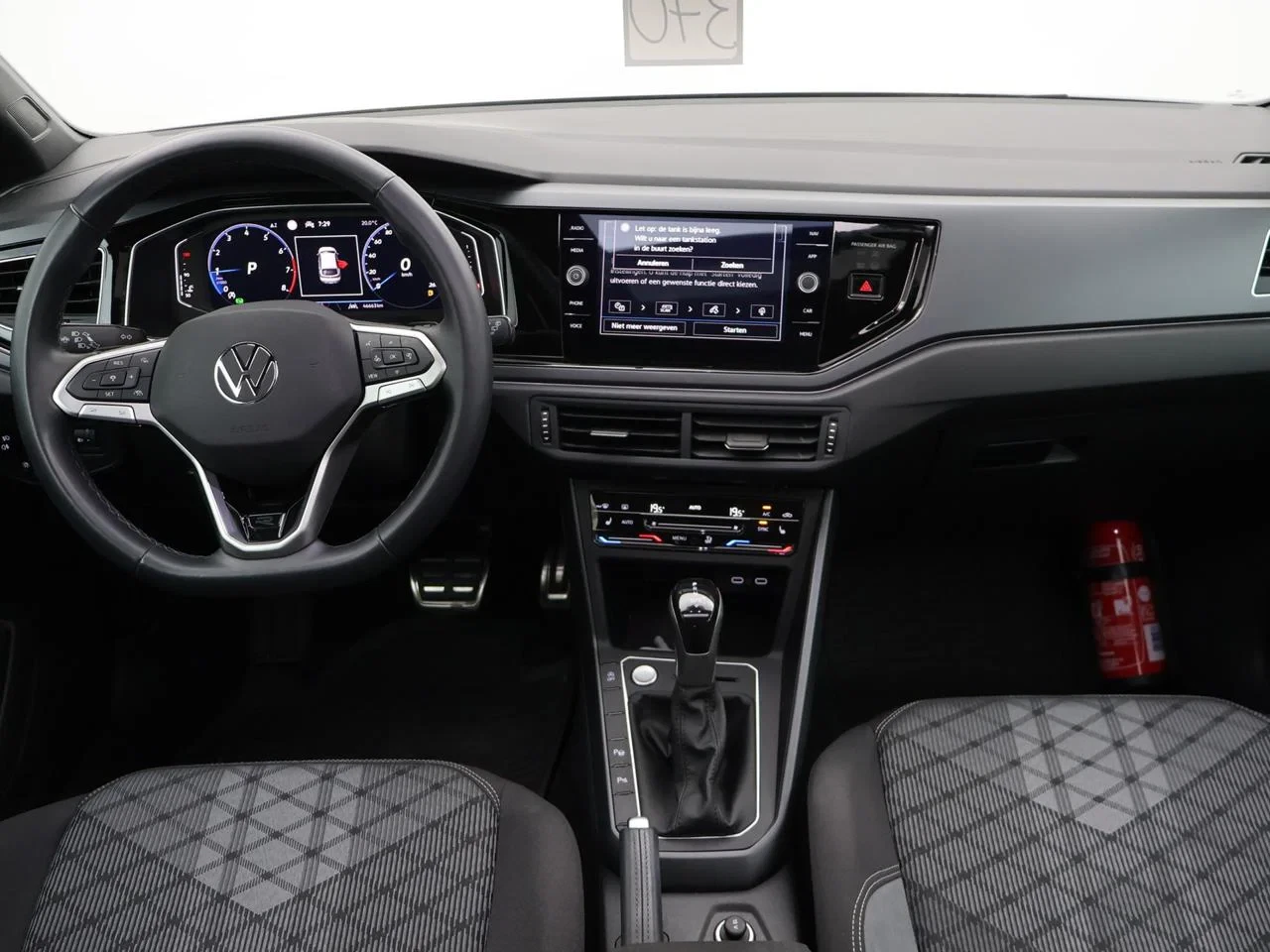 Volkswagen Taigo VW Taigo 1. TSI R-Line 116PK *AUTOMAAT*PANODAK*CAMERA*ACC*VIRTUAL COCKPIT*NAVI*APP-CONNECT*...*