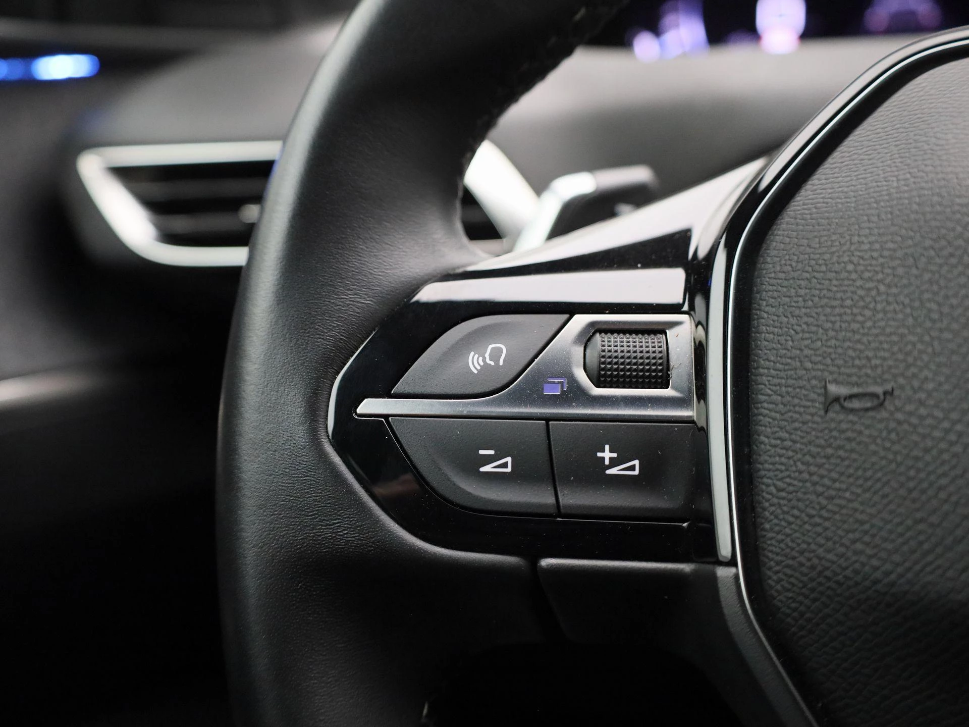 Peugeot-5008-image-20