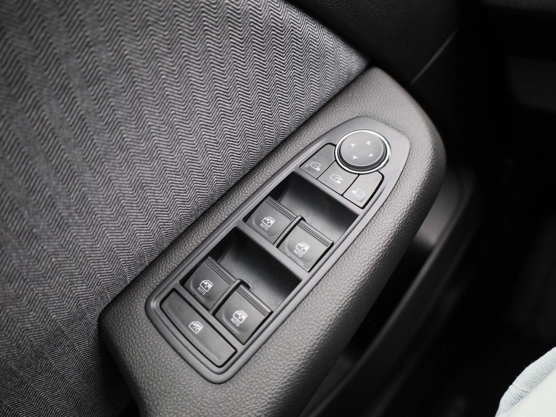 Renault-Clio-image-21