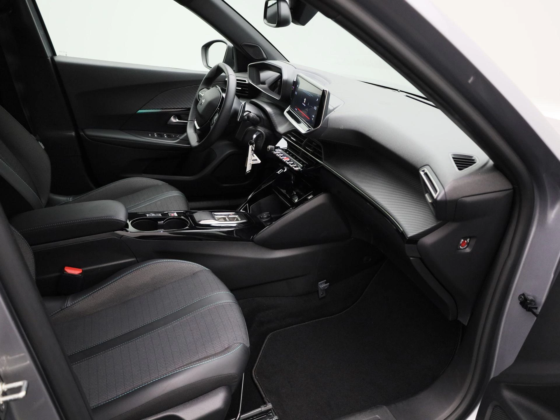 Peugeot-2008-image-30