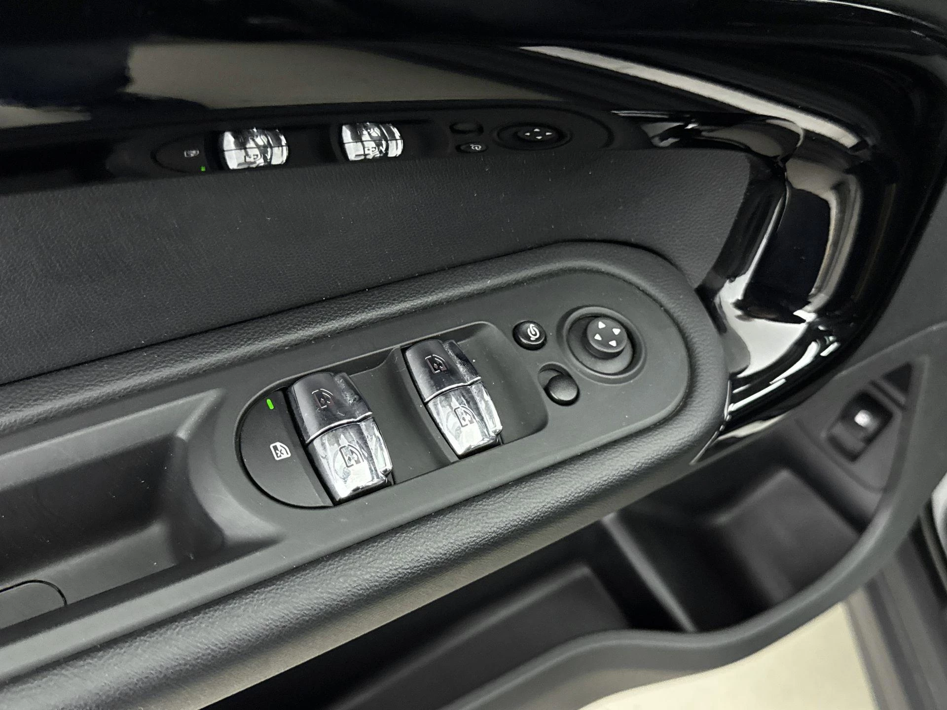 MINI-Countryman-image-8