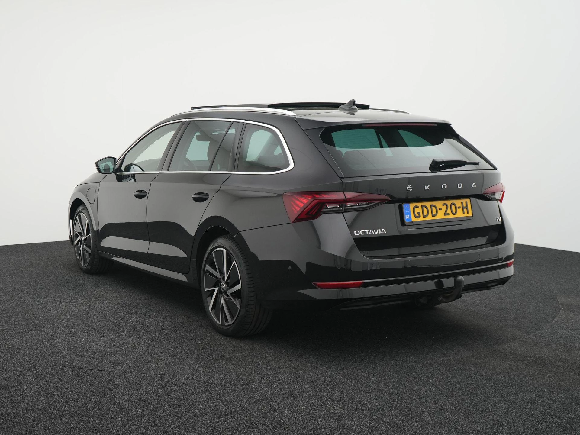 Škoda Octavia Combi 1.4 TSI iV PHEV Business Edition Plus