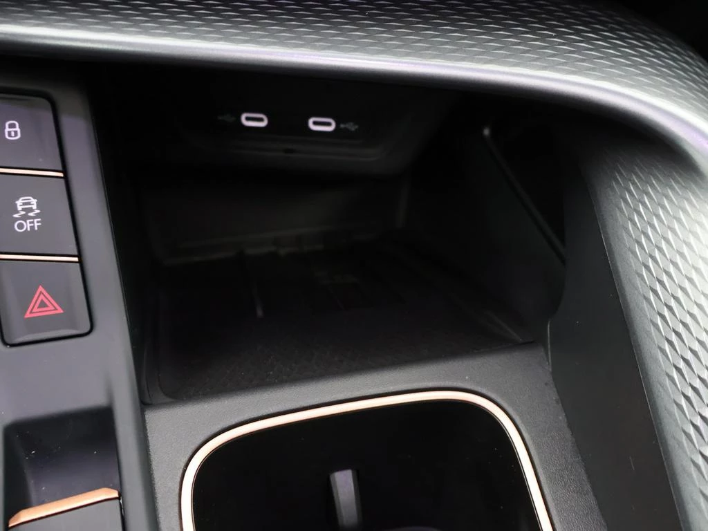 CUPRA Terramar e-Hybrid Terramar VZ PHEV 1.5e-HYBRID 272pk DSG *AUTOMAAT*PANO DAK*SPORTZETELS*ALCANTARA*NAVI*KEYLESS*CRUISE*