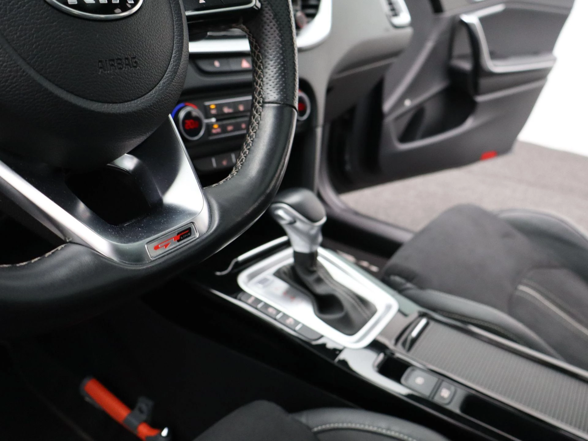 Kia-Ceed Sportswagon-image-24