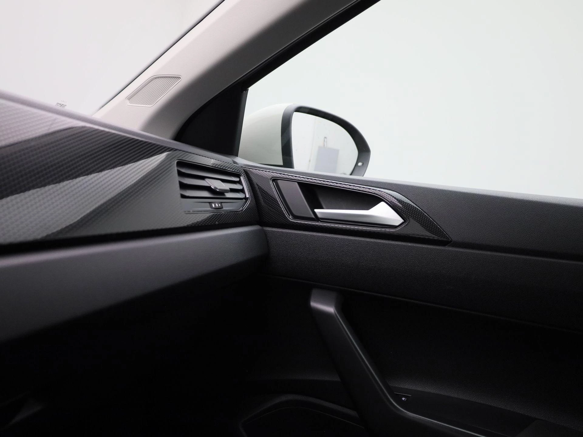 Volkswagen-Taigo-image-21