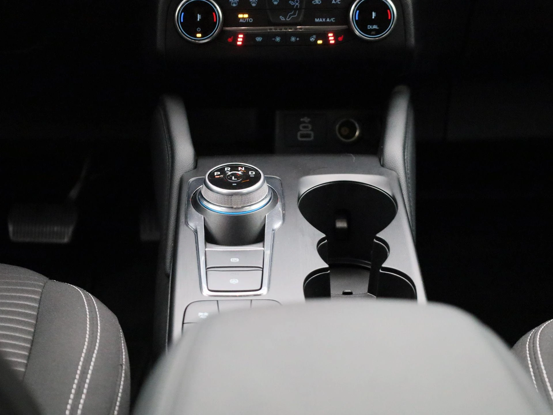 Ford-Kuga-image-11