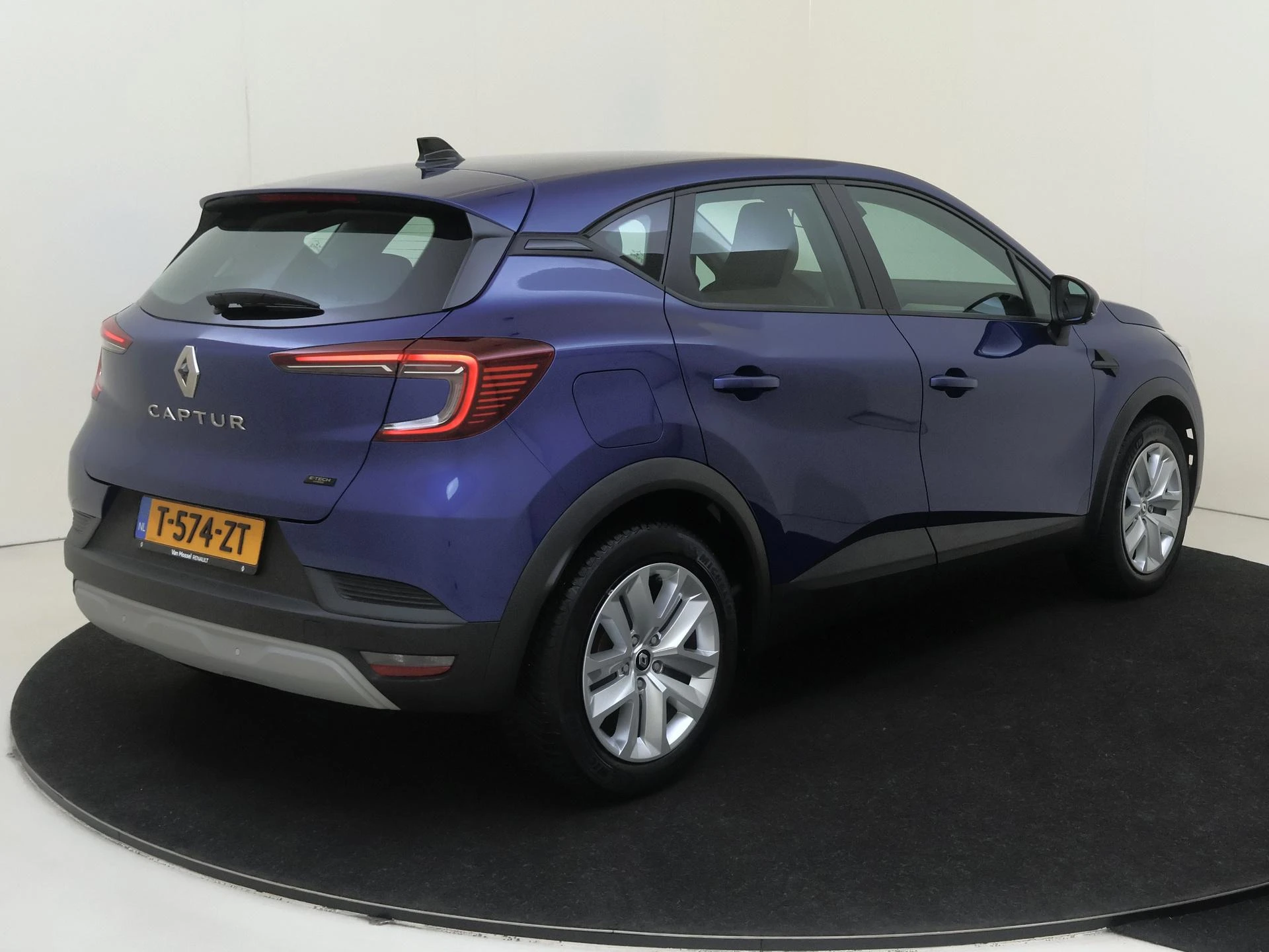 Renault-Captur-image-6