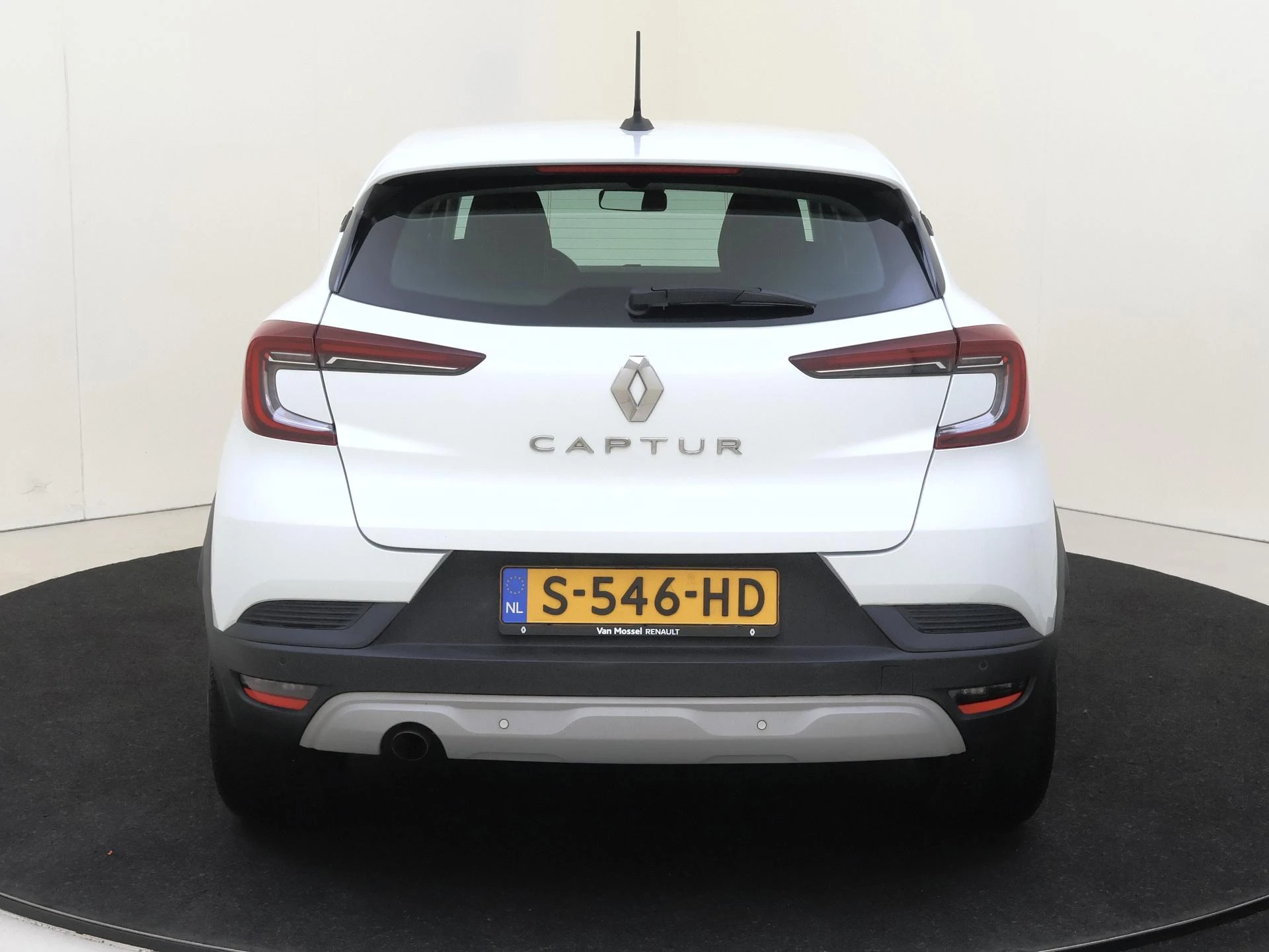 Renault-Captur-image-6