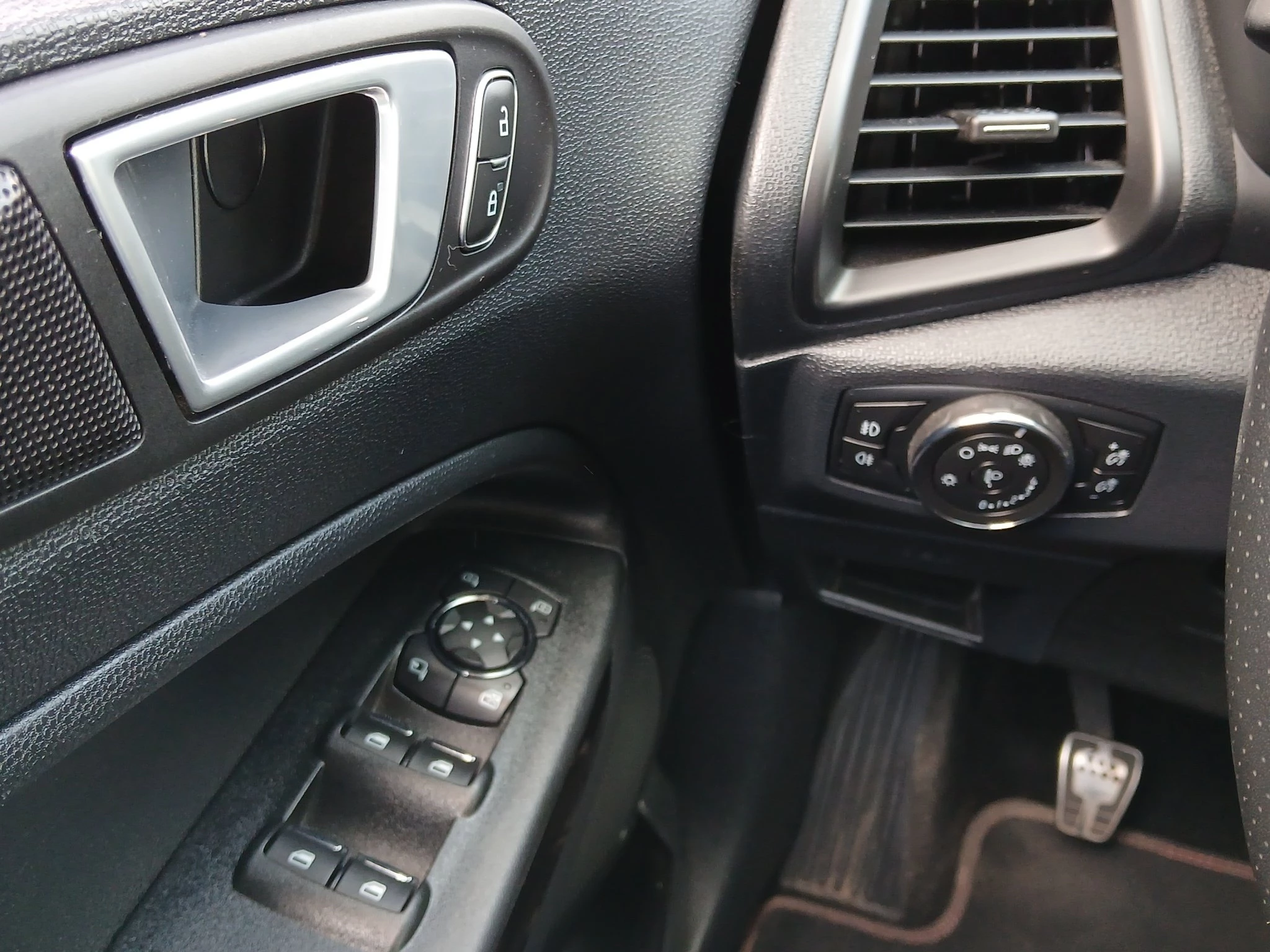Ford-EcoSport-image-16