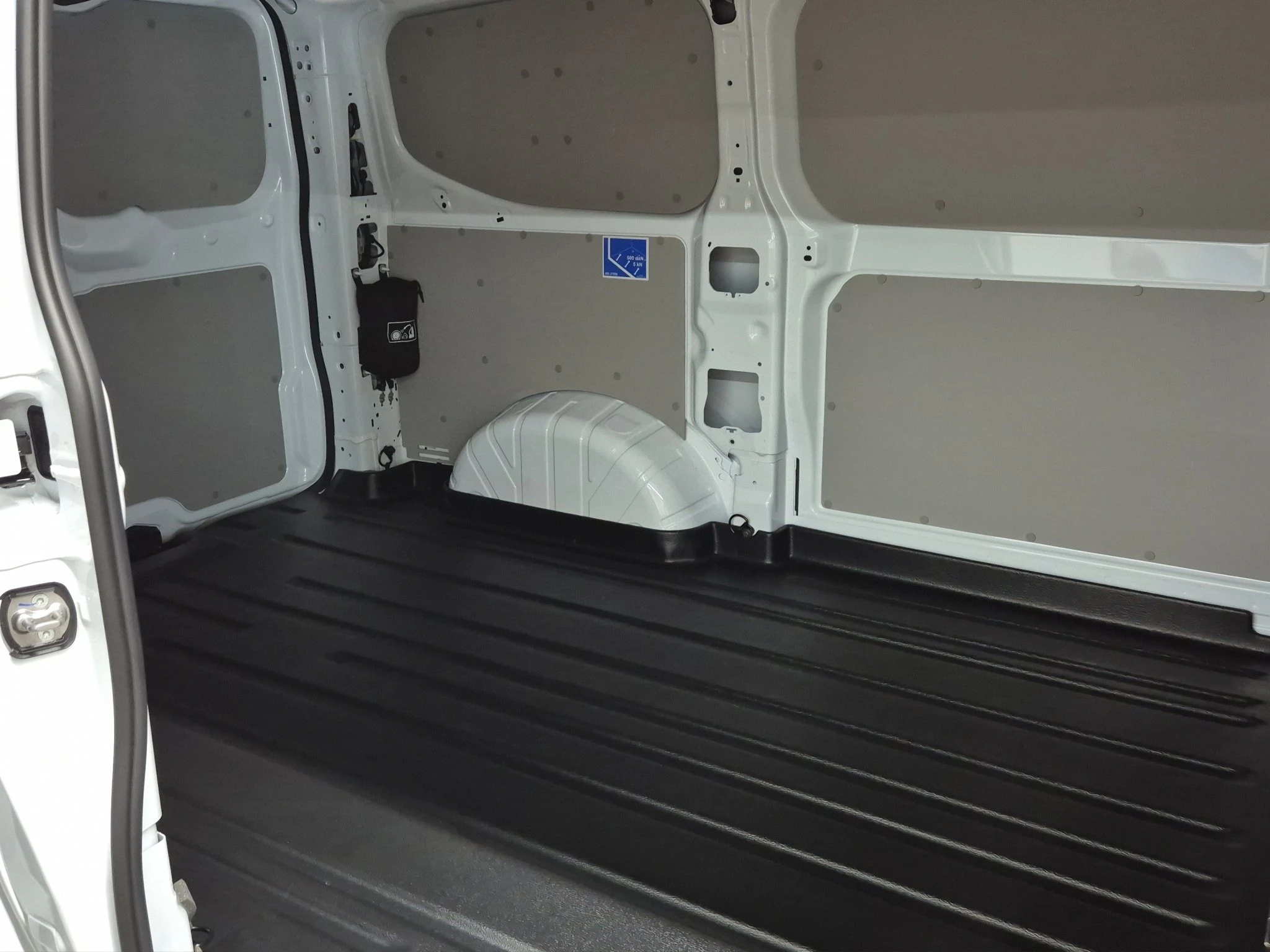 Ford-Transit Custom-image-10