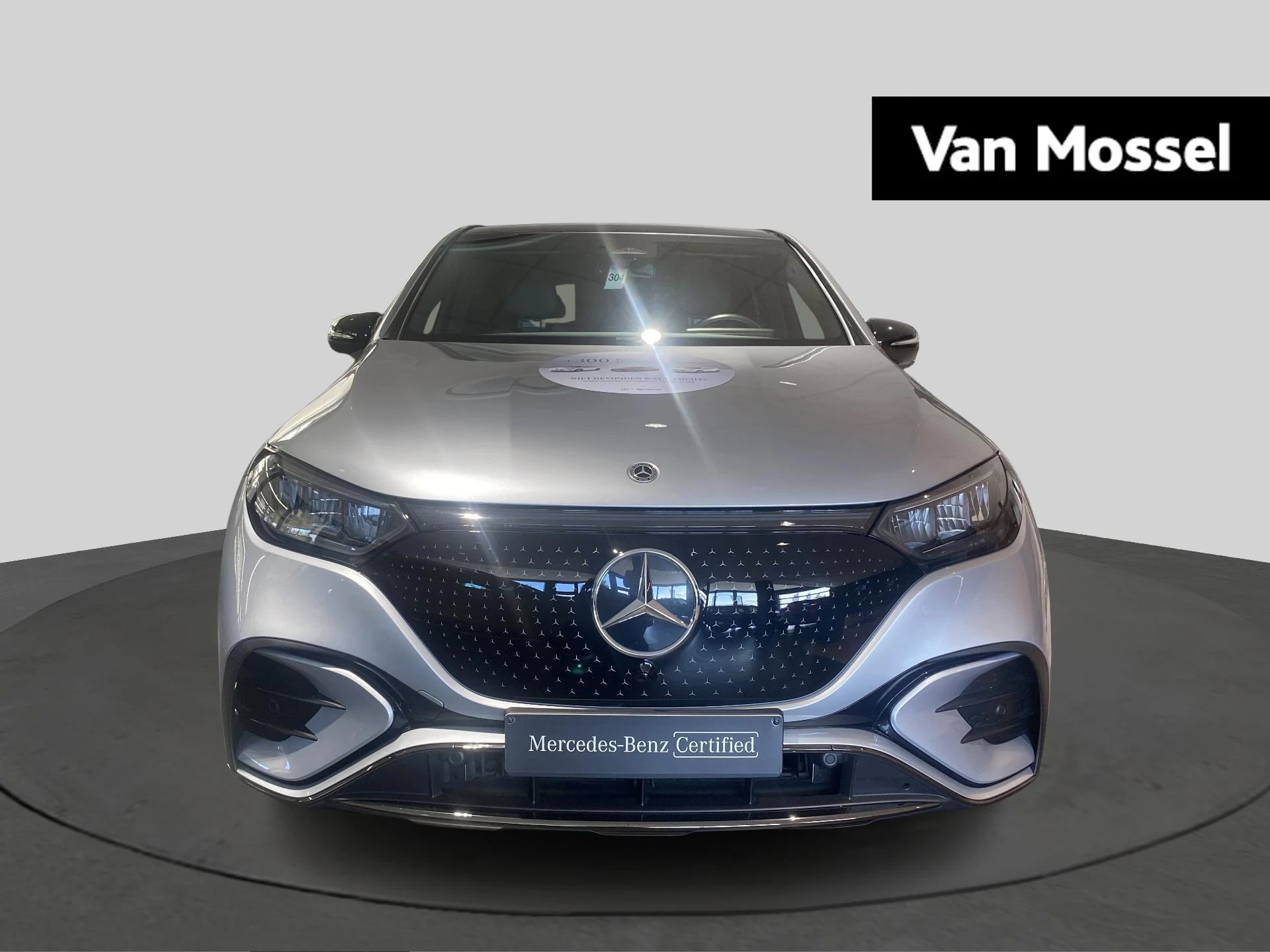 Mercedes-Benz-EQE-image-1