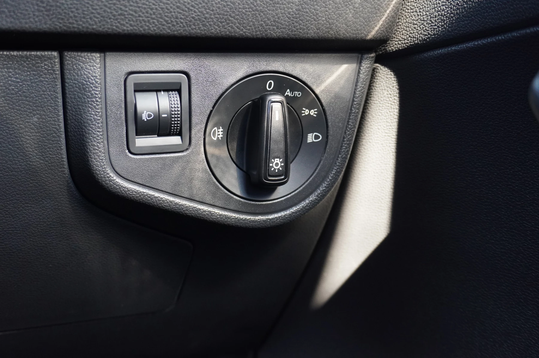 Volkswagen-Polo-image-21