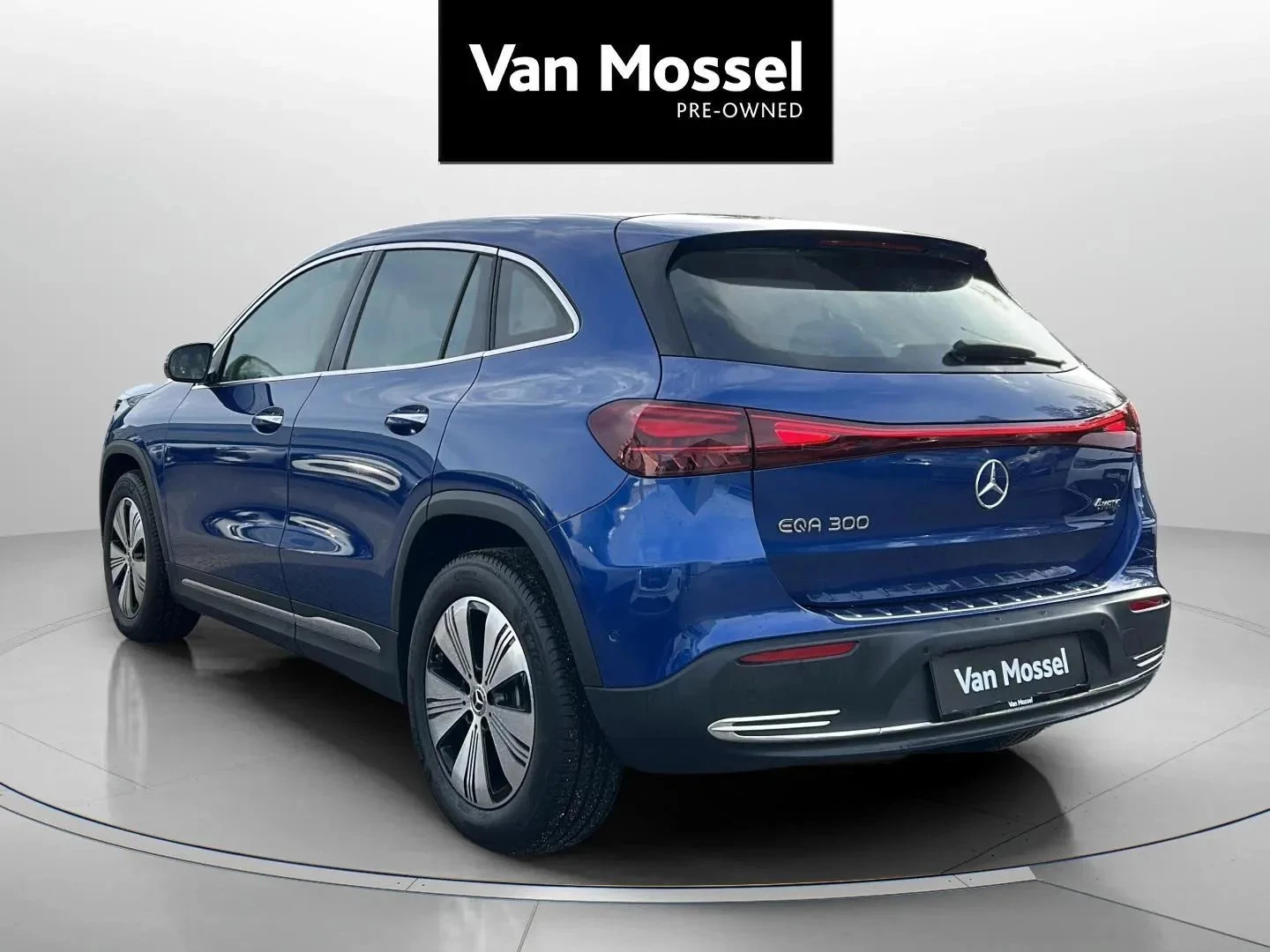 Mercedes-Benz-EQA-image-6