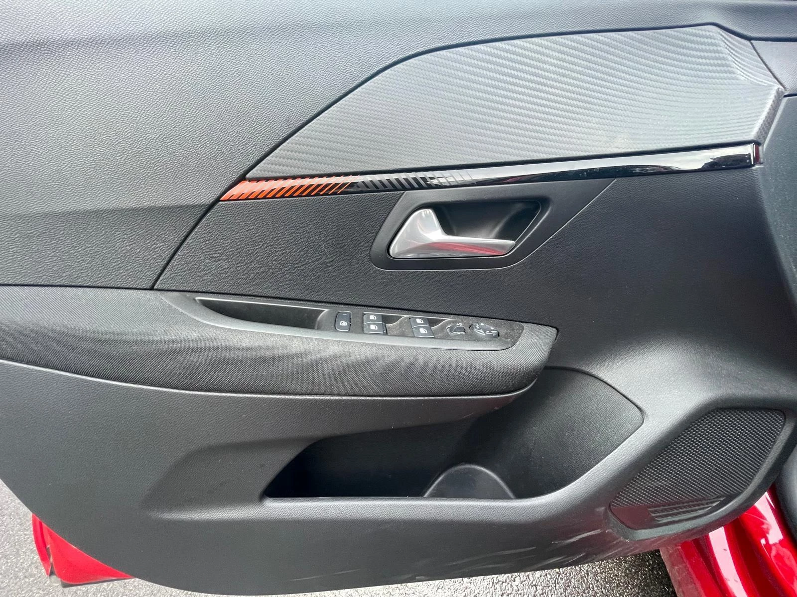 Peugeot 208 1.2 PureTech 100 MAN6 S&S €6.3 Active