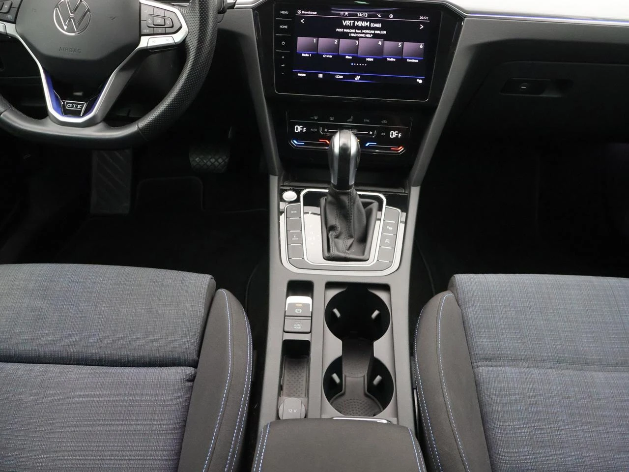 Volkswagen-Passat-image-17