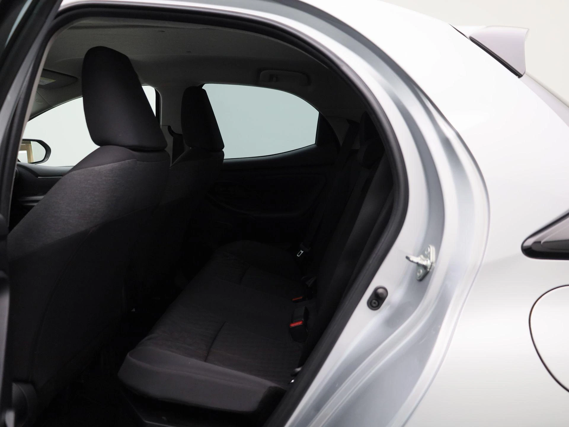 Toyota-Yaris-image-10