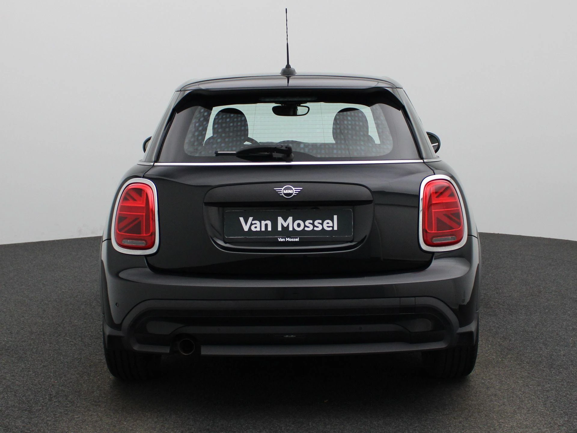 MINI-One-image-4
