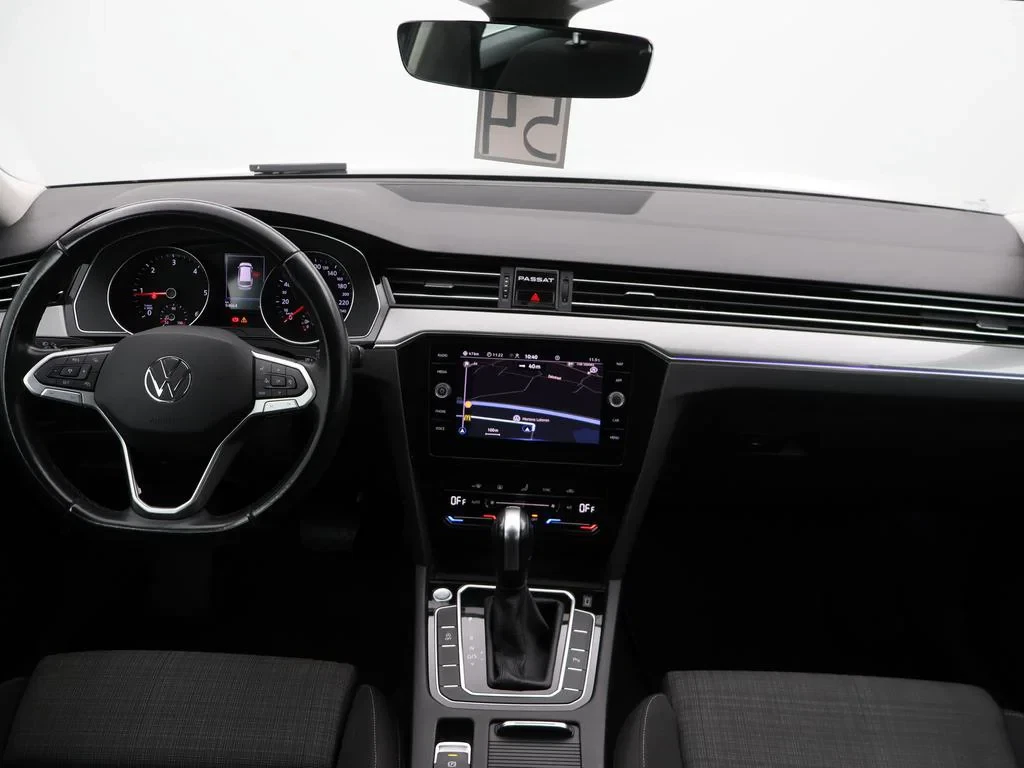 Volkswagen-Passat-image-14