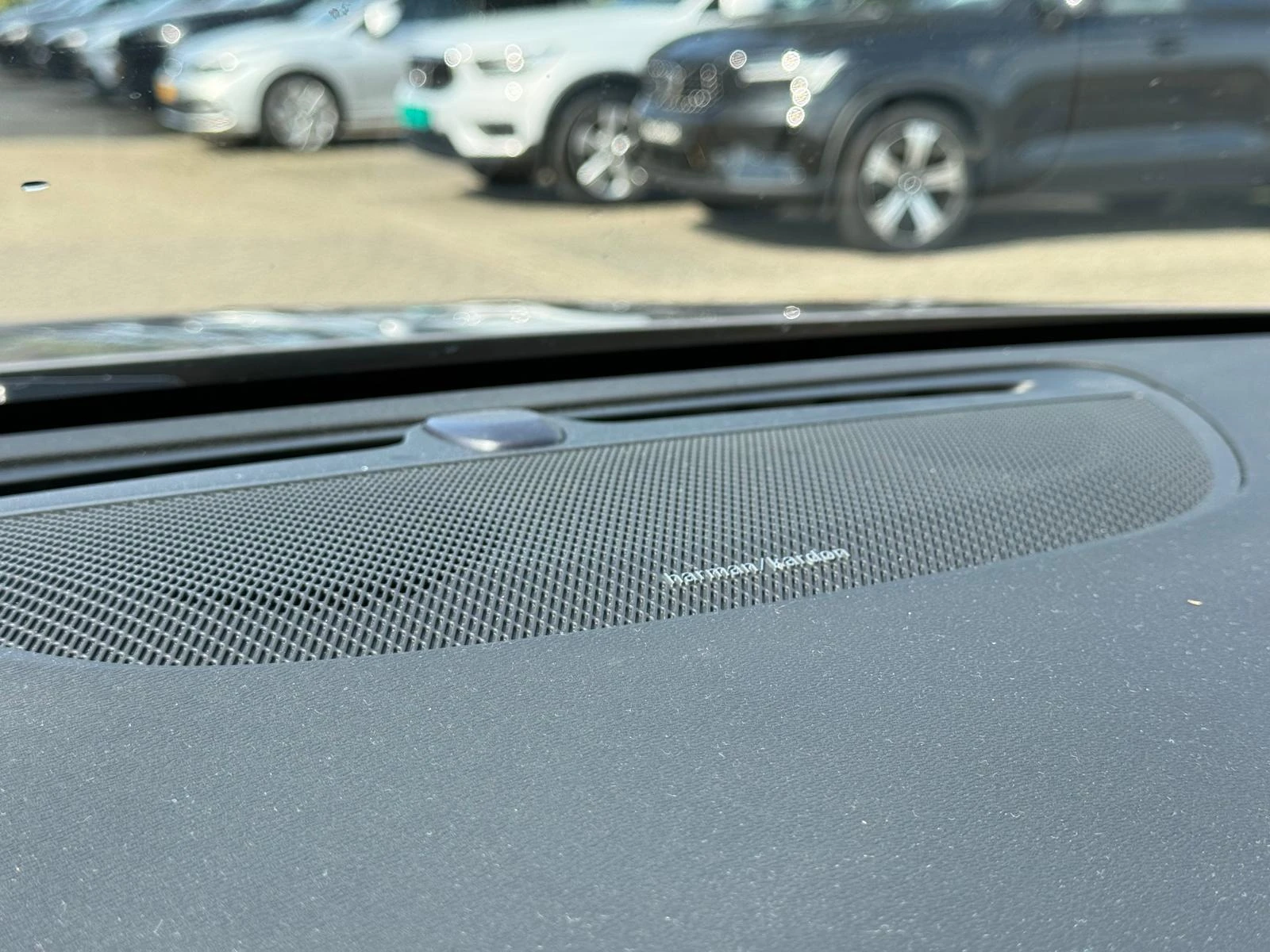 Volvo-V60-image-25