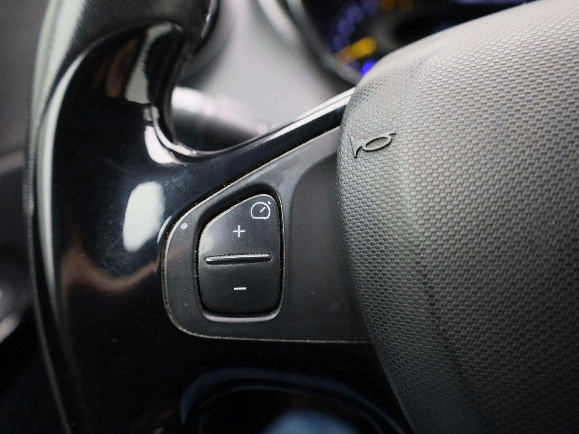 Renault-Captur-image-16