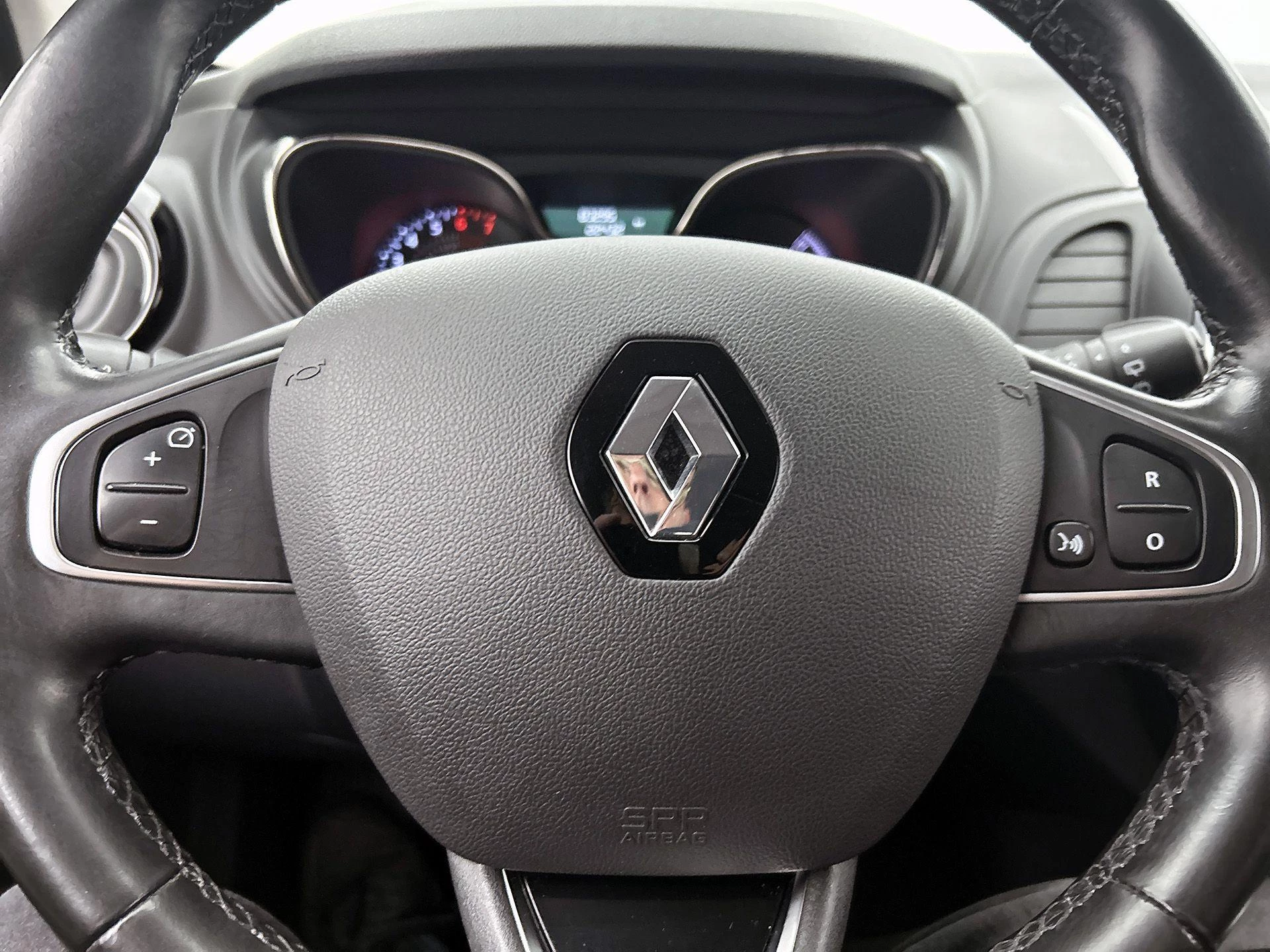 Renault-Captur-image-33