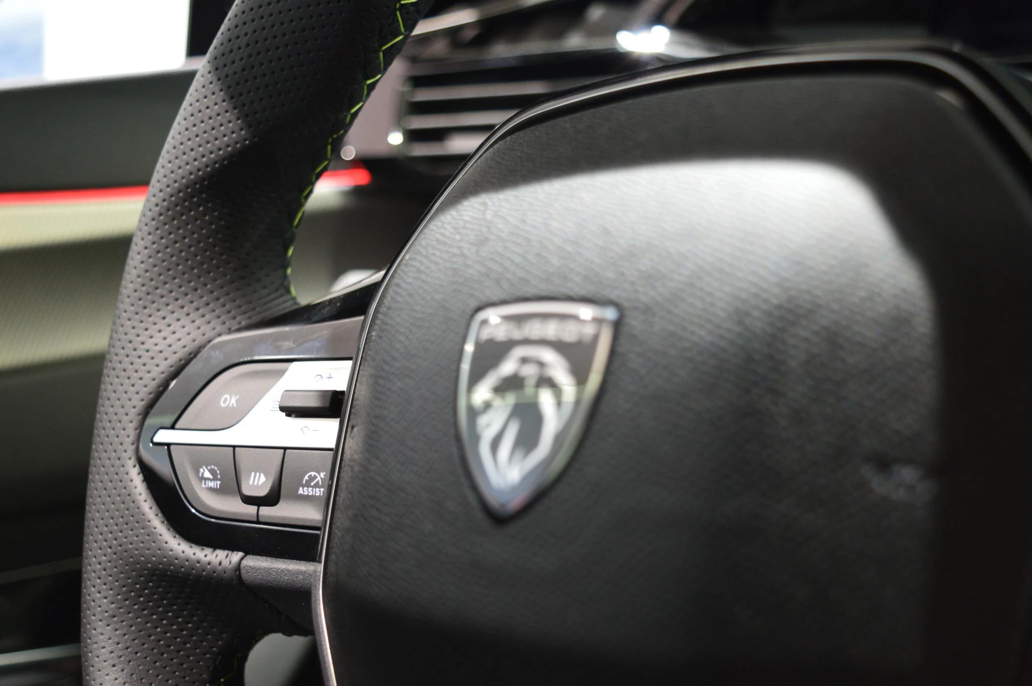 Peugeot-408-image-21
