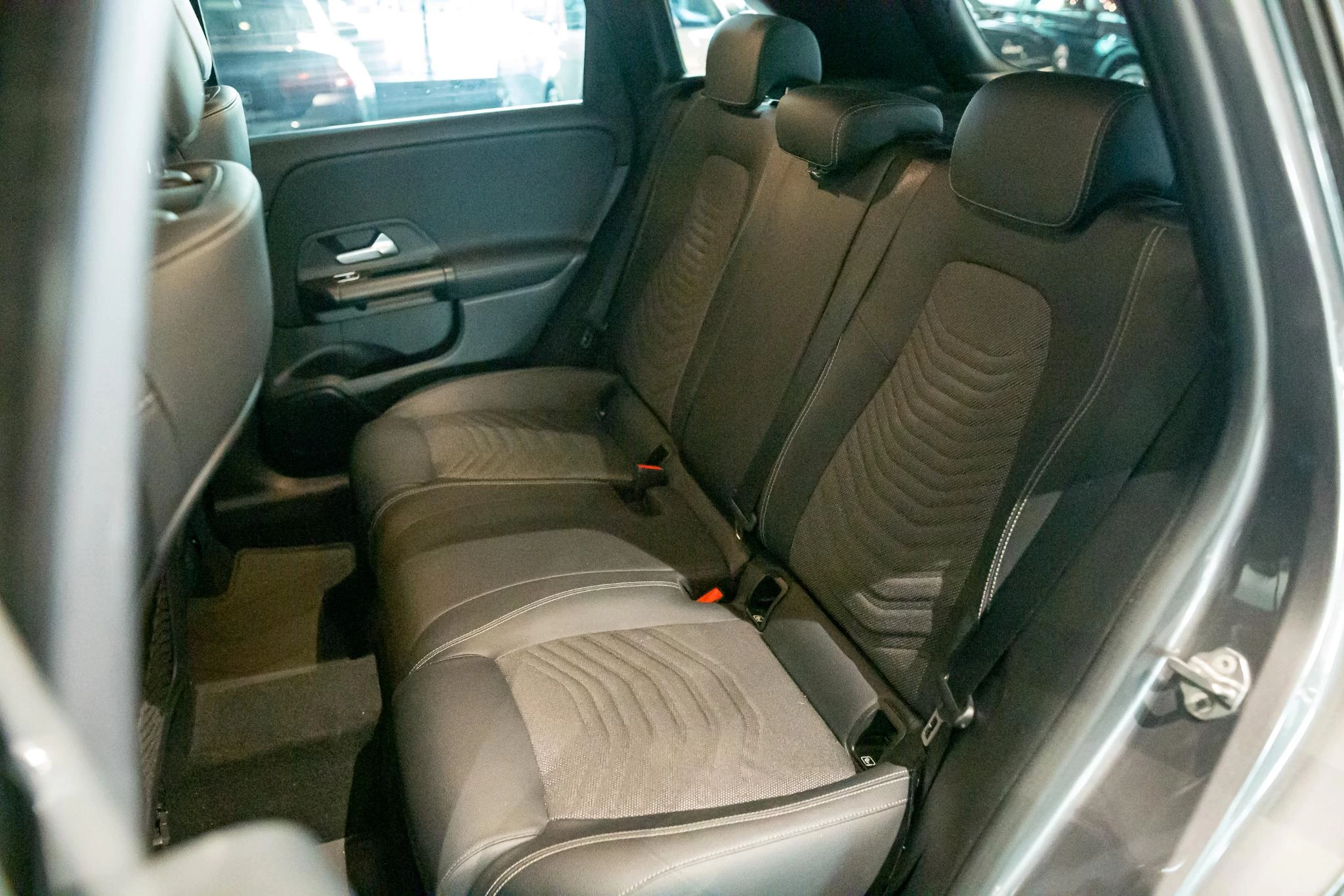 Mercedes-Benz-B-Klasse-image-14
