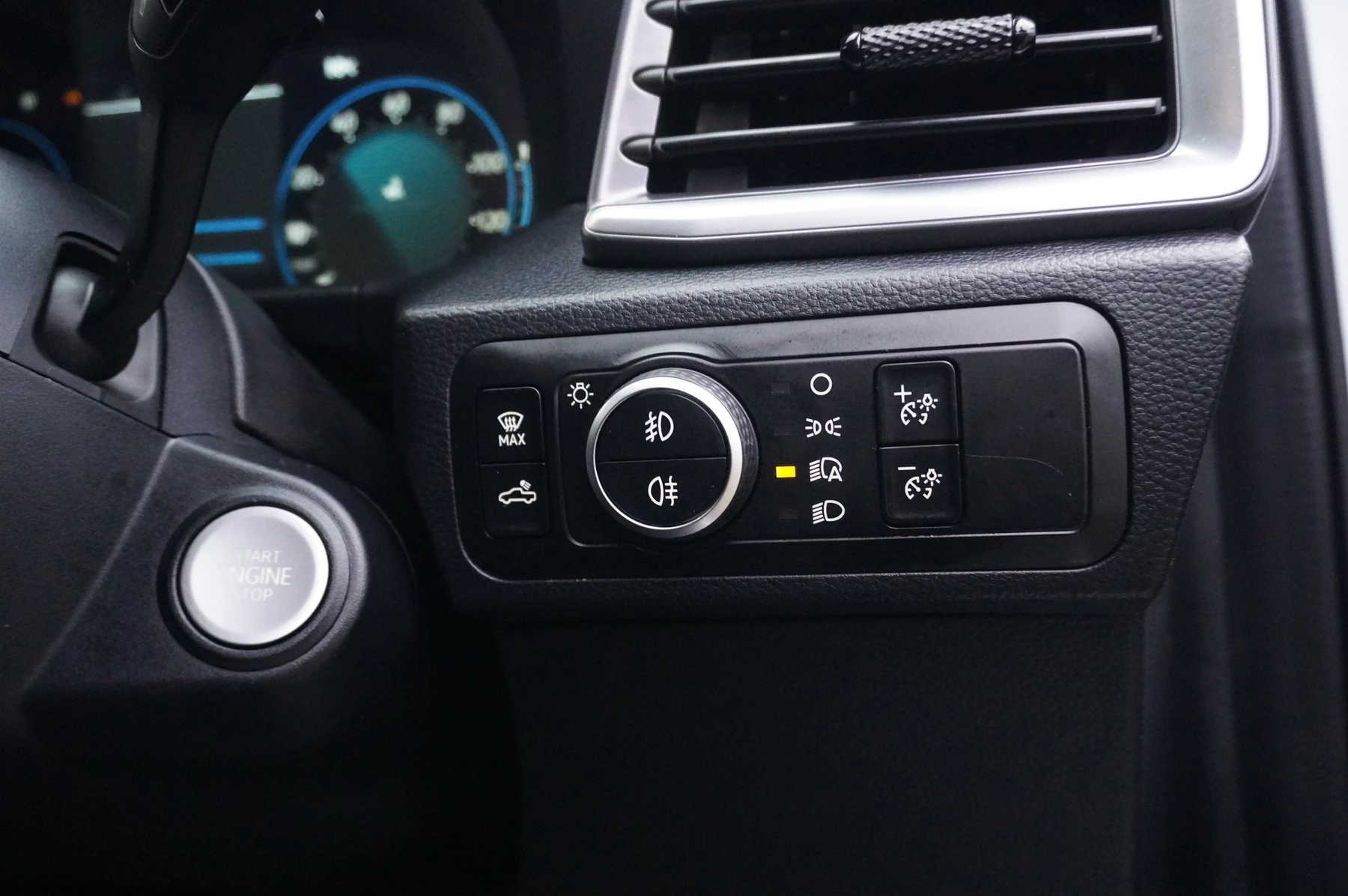 Volkswagen-Amarok-image-28