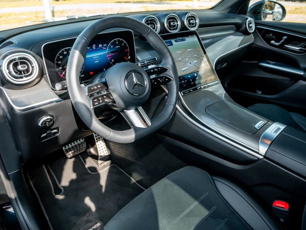 Mercedes-Benz-GLC 300 d-image-8