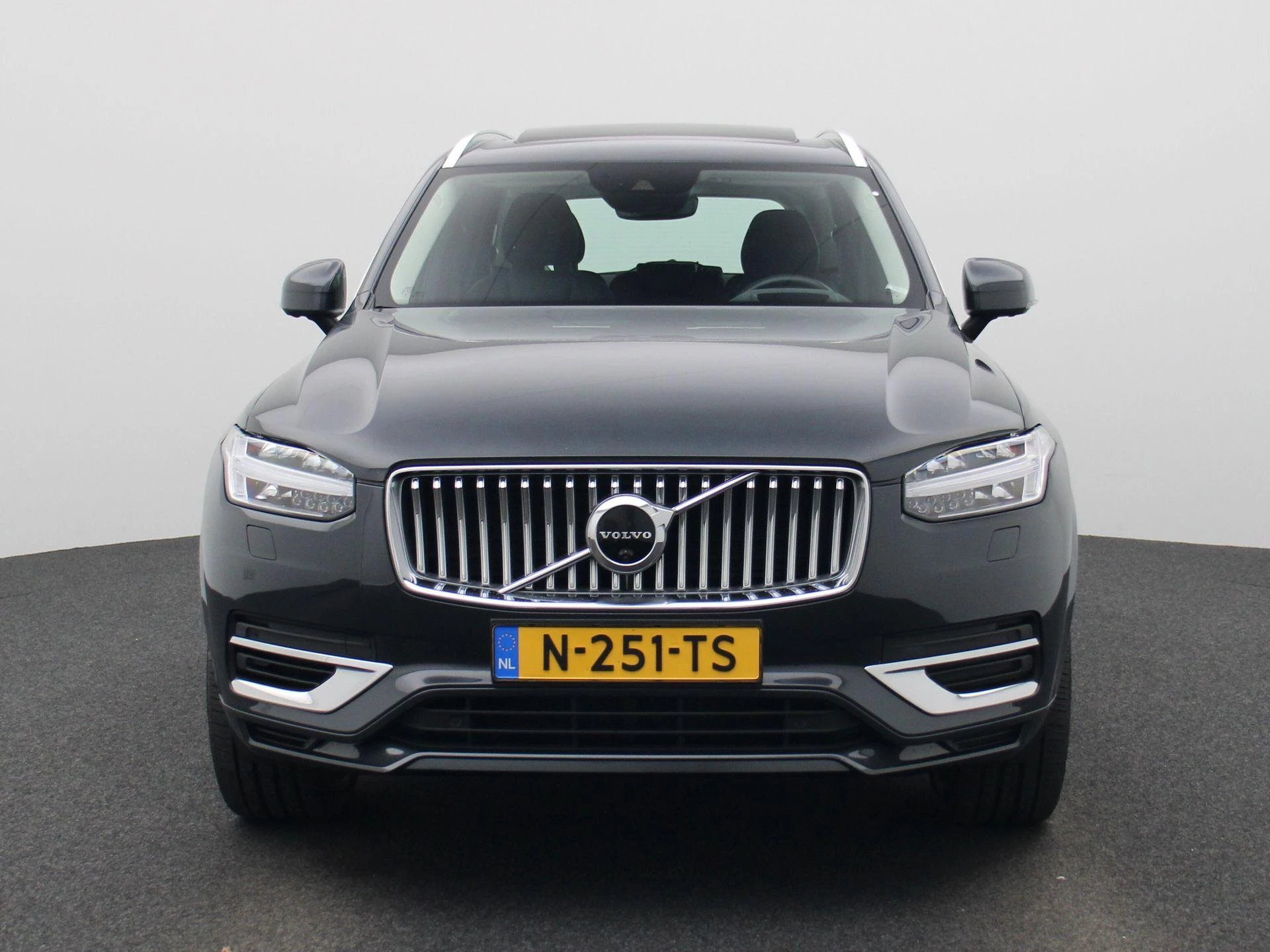 Volvo-XC90-image-4