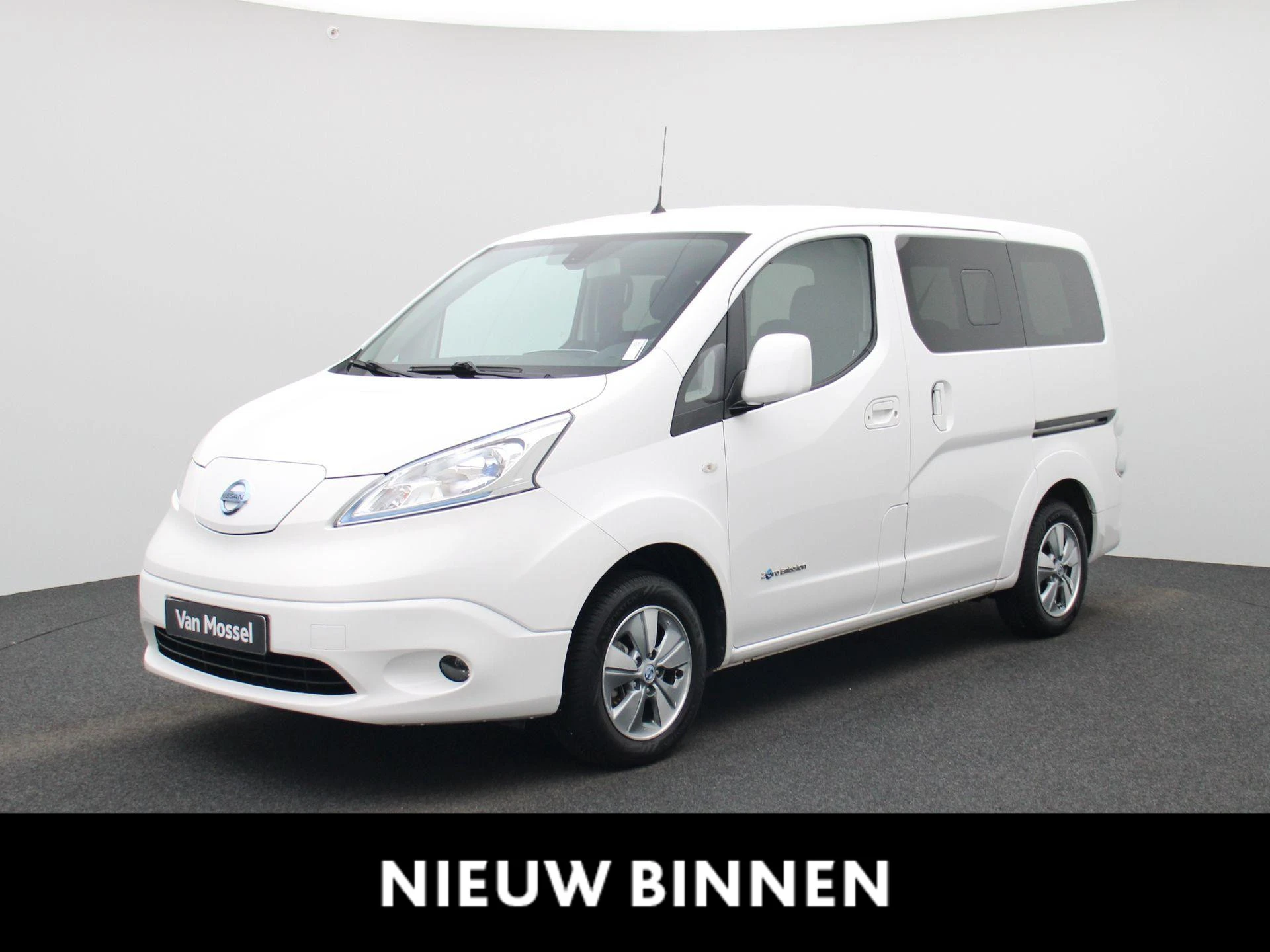 Nissan-e-NV200-image-0