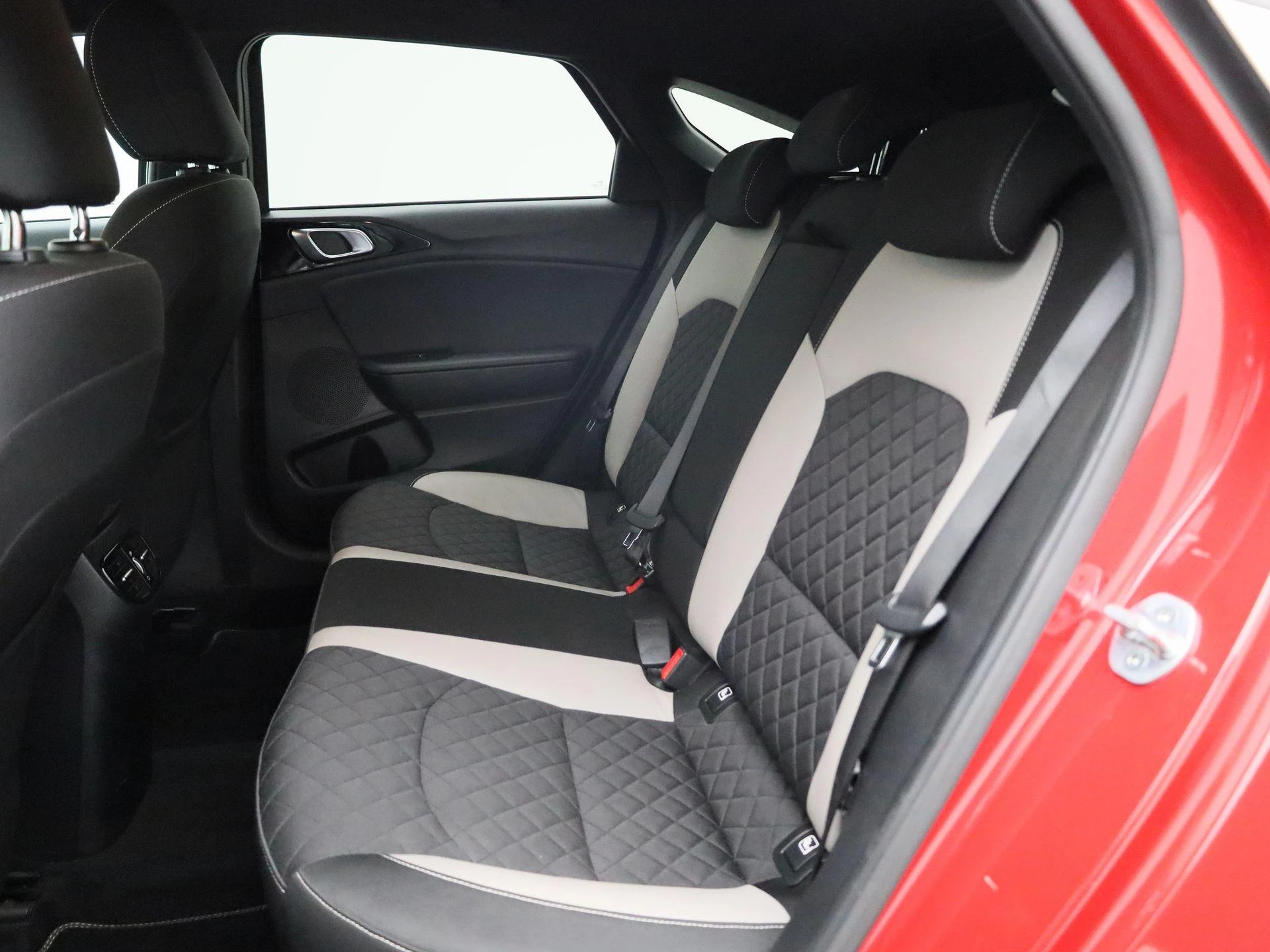 Kia-ProCeed-image-10