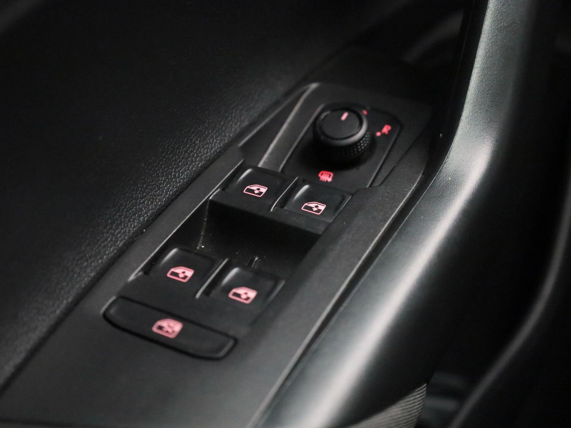 Volkswagen-Polo-image-25