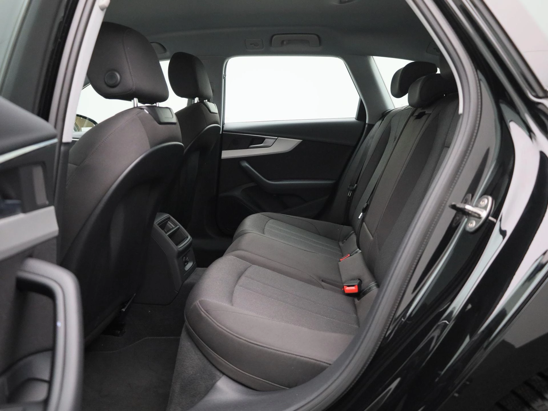Audi-A4-image-11