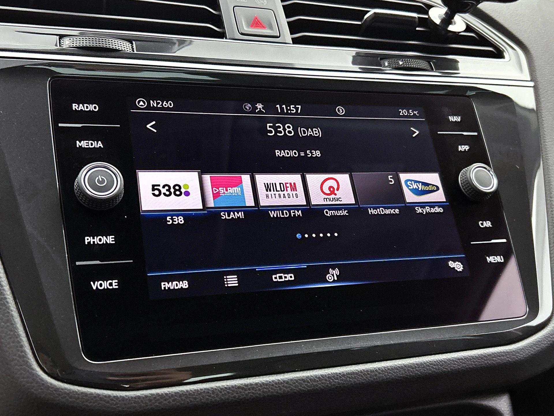 Volkswagen-Tiguan-image-6