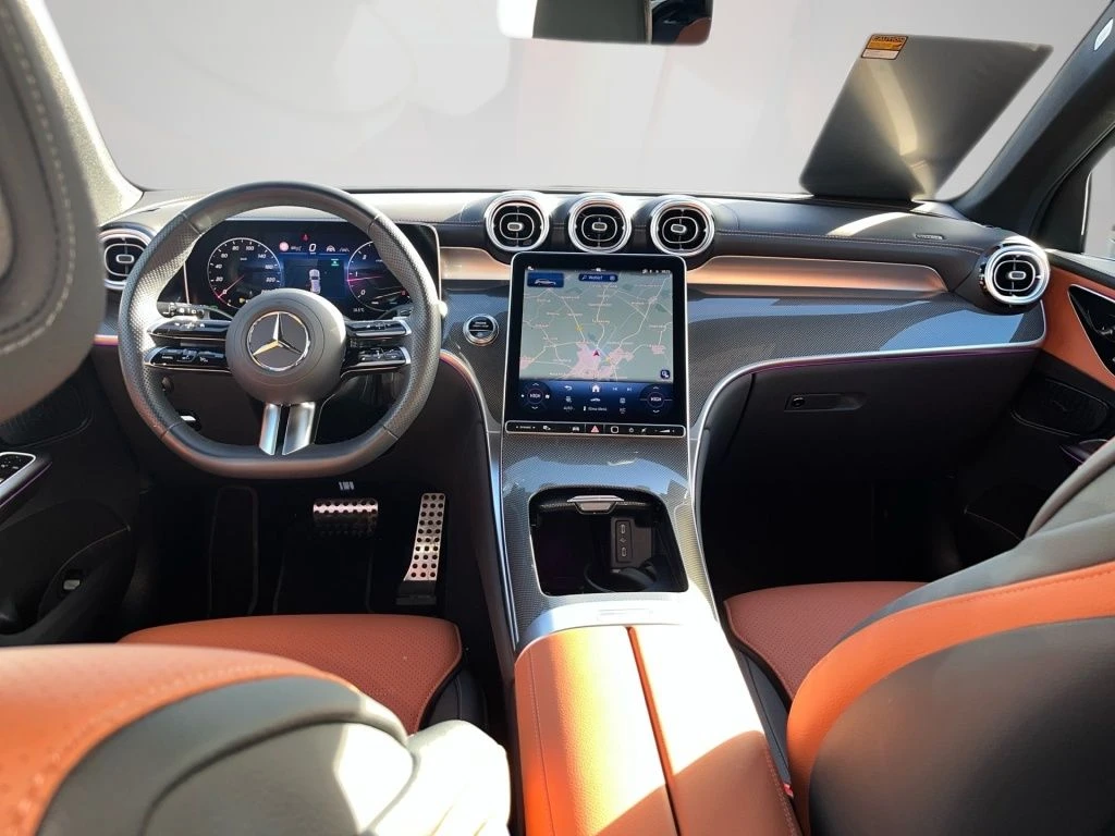 Mercedes-Benz-GLC 300 d-image-11