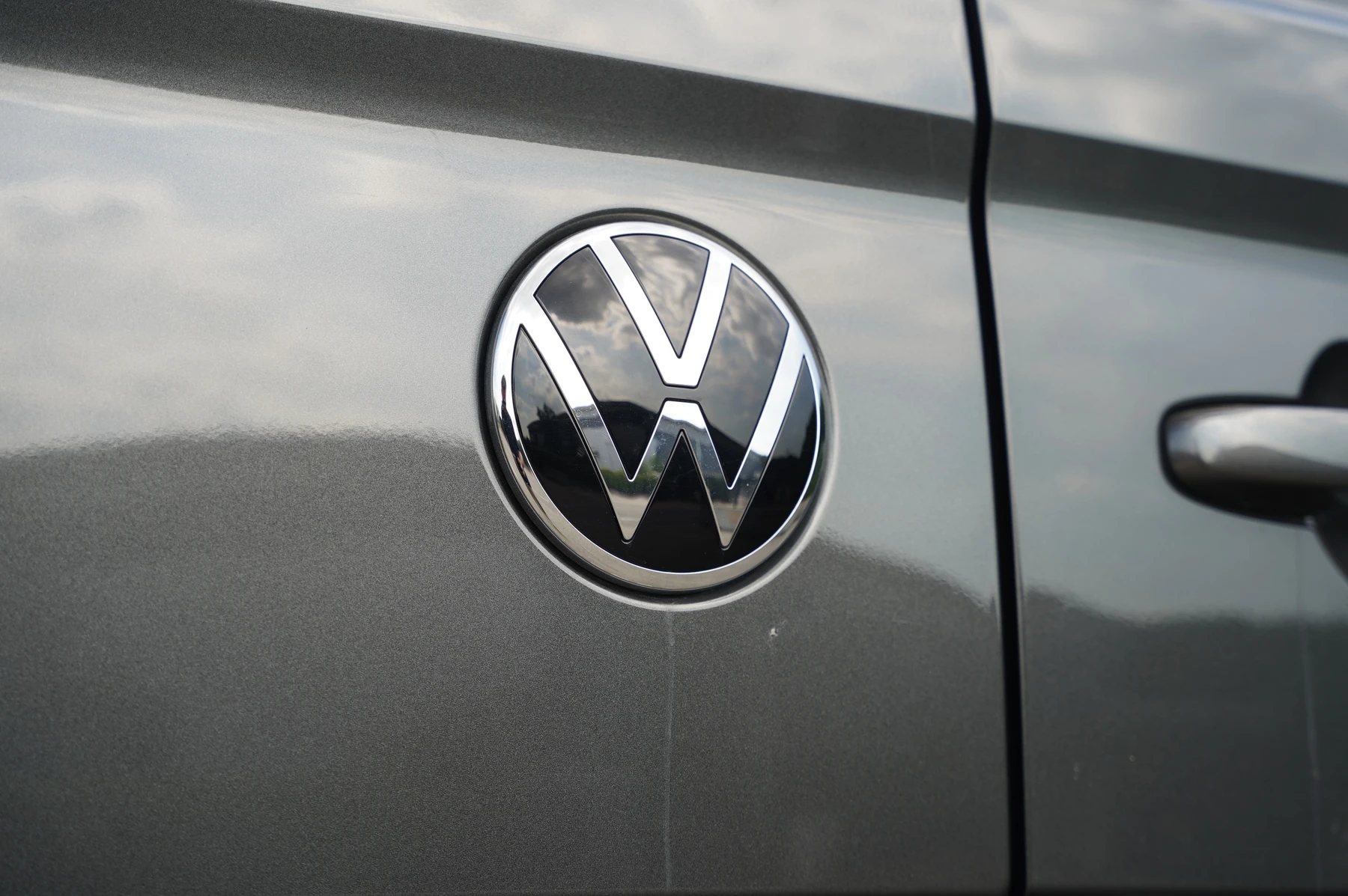 Volkswagen-Transporter-image-35