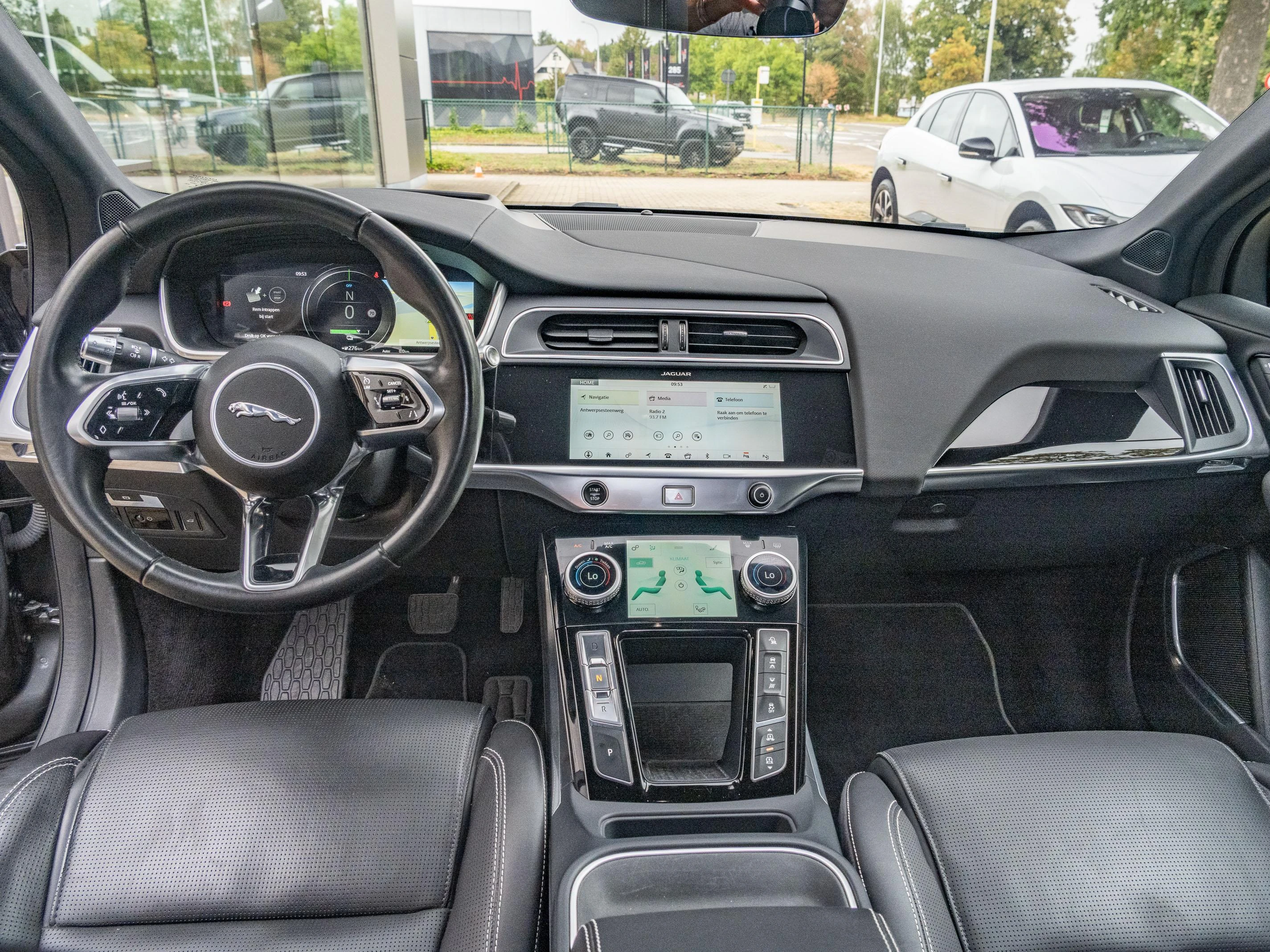 Jaguar-I-PACE-image-8