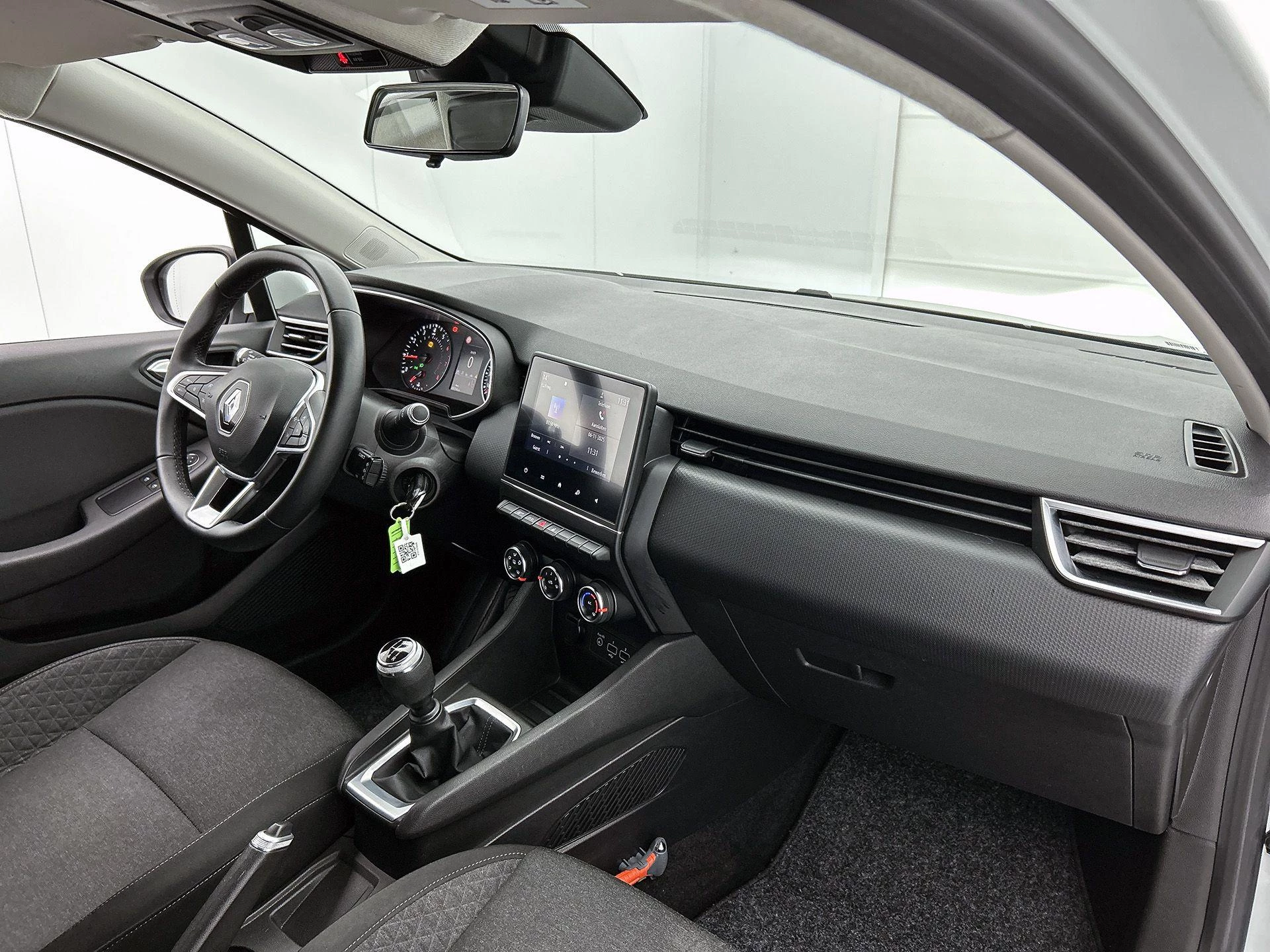 Renault-Clio-image-21