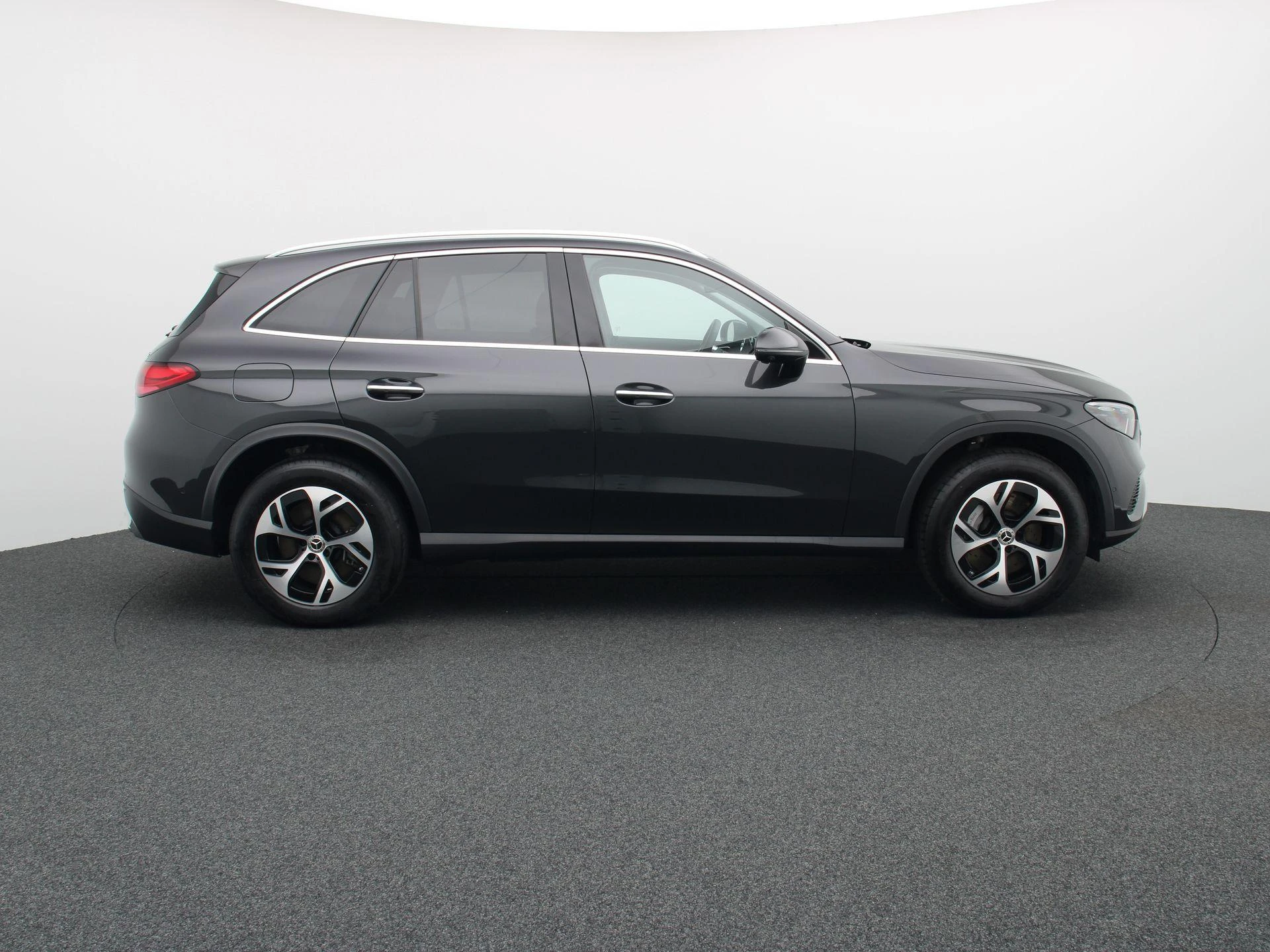 Mercedes-Benz GLC 300 e SUV Luxury Line + LEDER + DIGITAL LIGHT + TREKHAAK + 360 CAMERA +