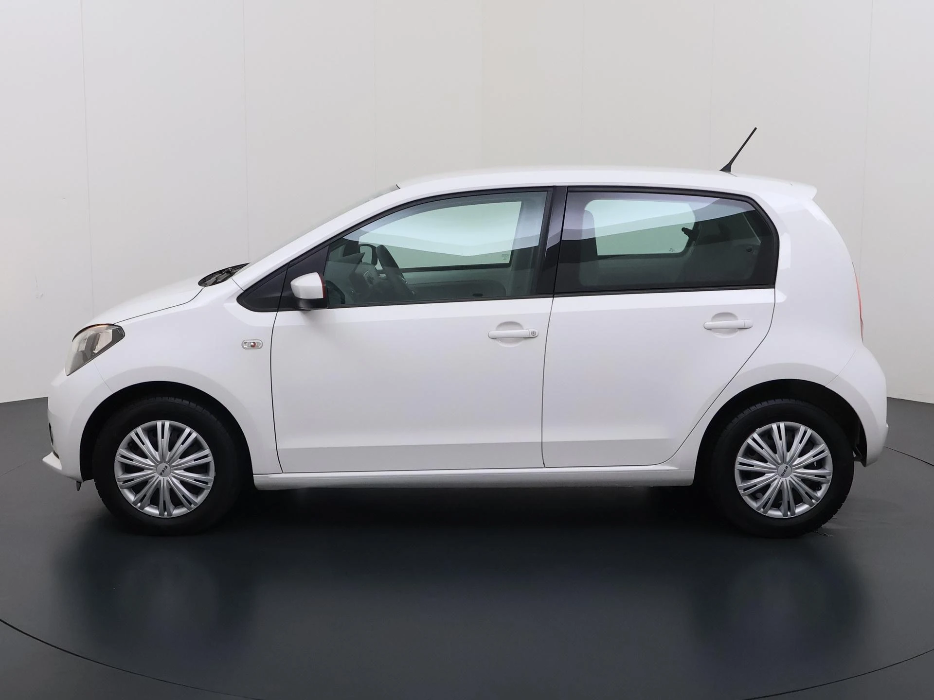 SEAT-Mii-image-1